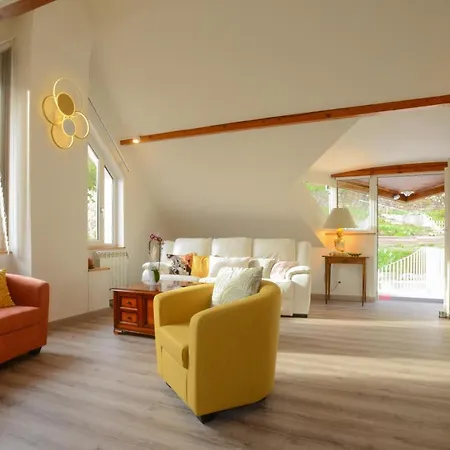 Les Glycines Du Sommerberg Niedermorschwihr